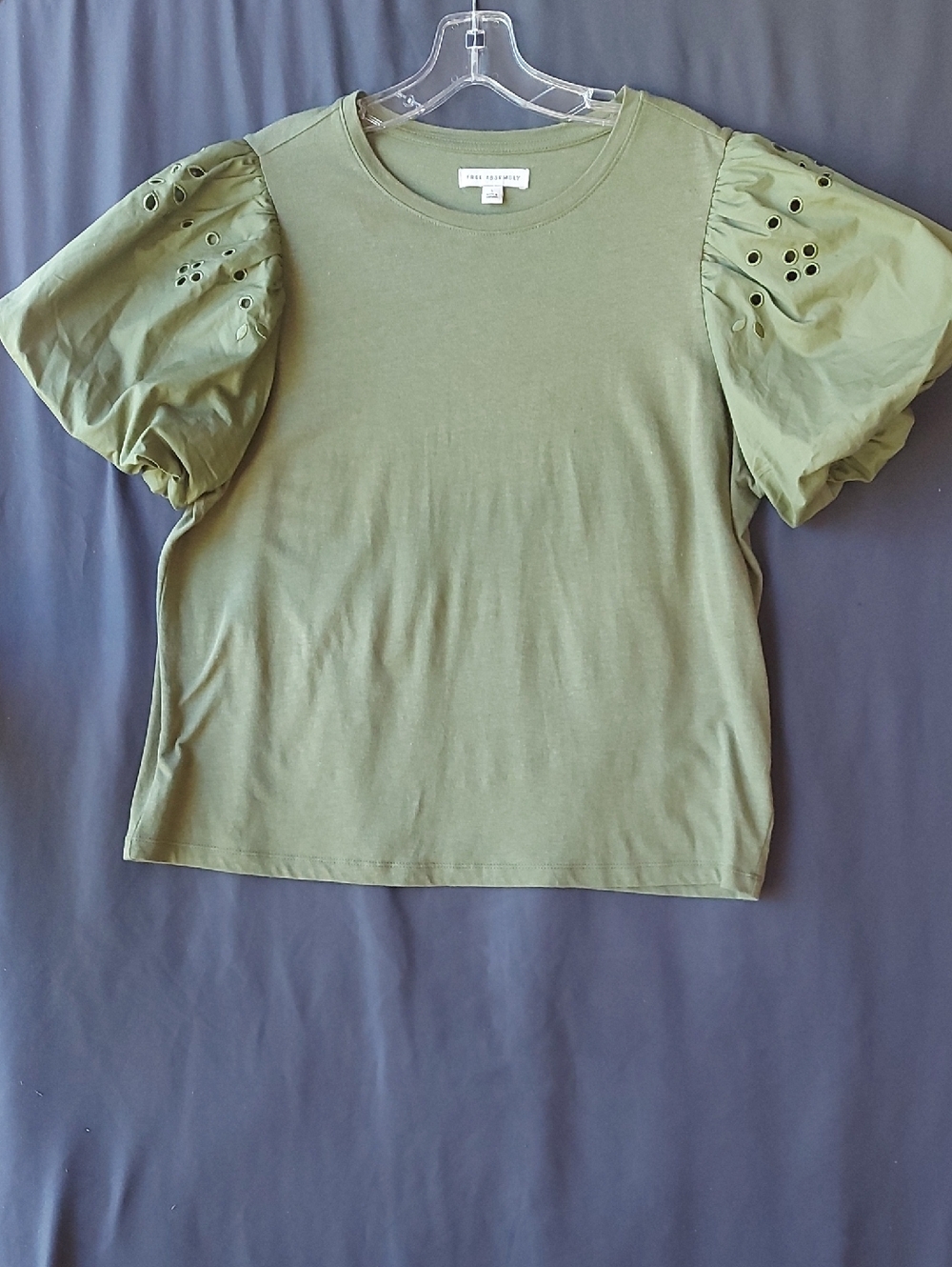 FREE ASSEMBLY Olive Green Women’s Top